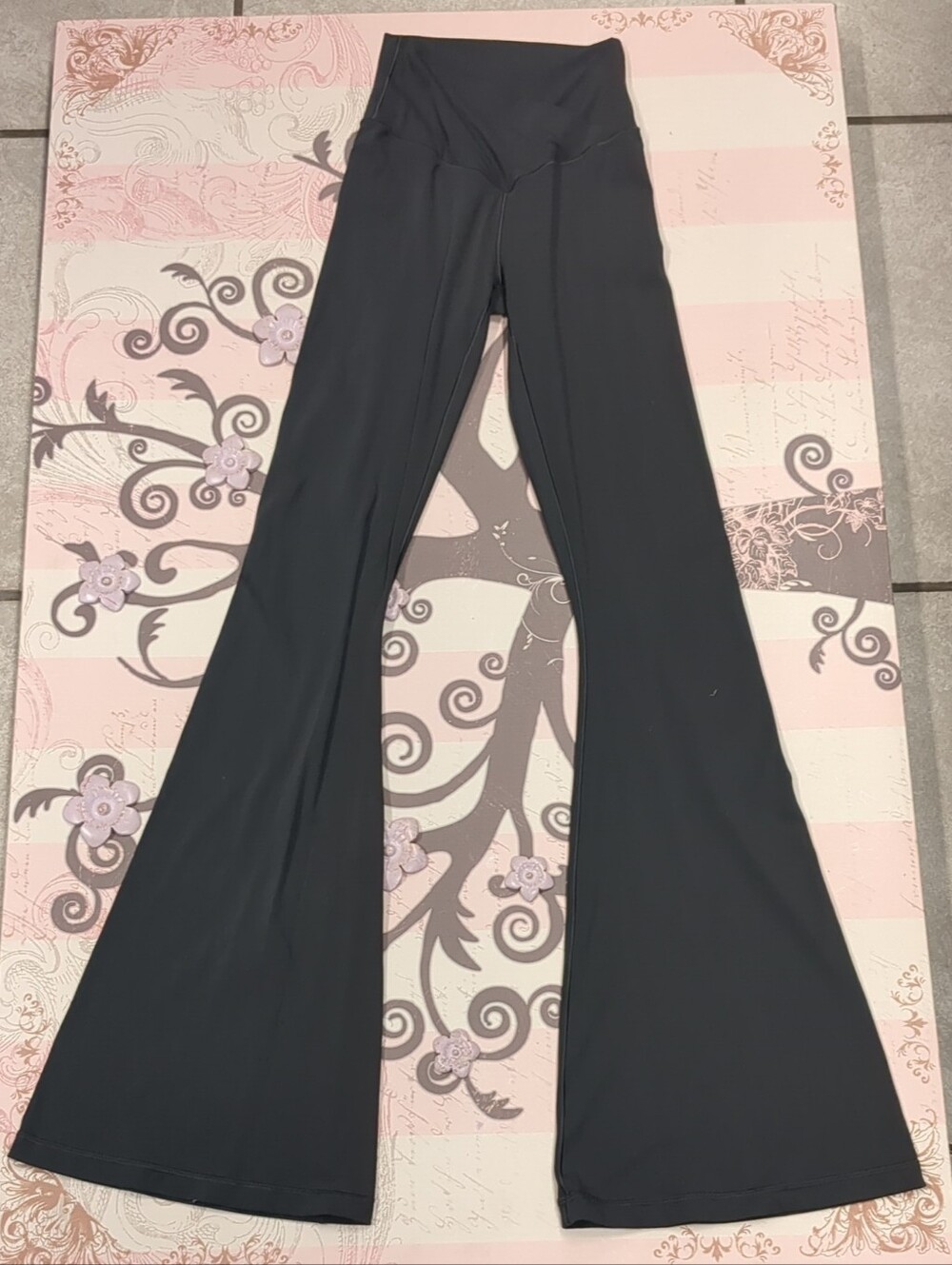 aerie Gray High-Rise Flare Leggings